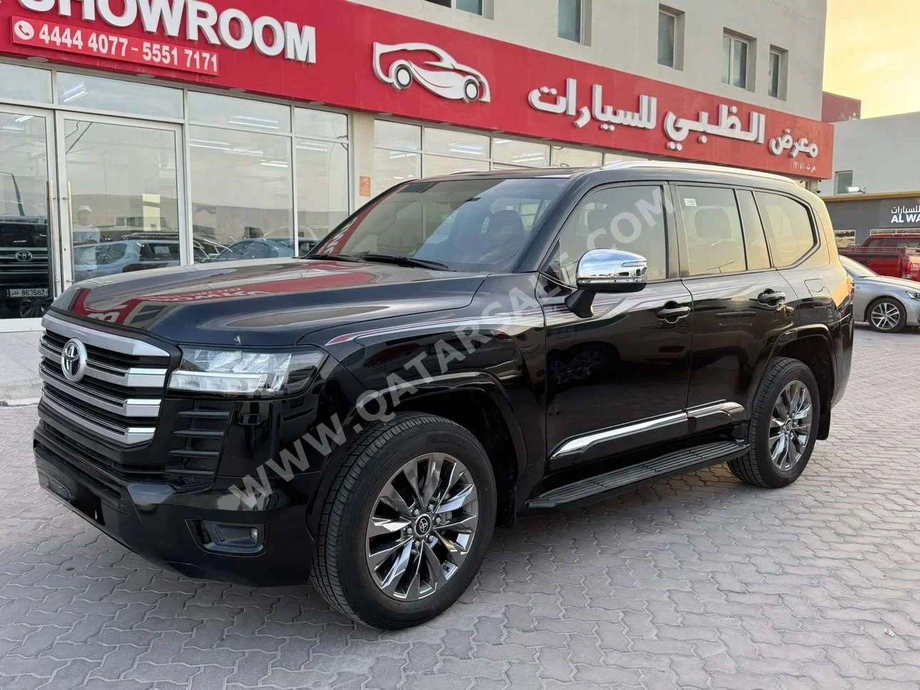 تويوتا  لاند كروزر  جي اكس ار توين توربو  2024  اوتوماتيك  4,000 كم  6 سلندر  دفع رباعي  اس يو في  أسود  تحت الضمان