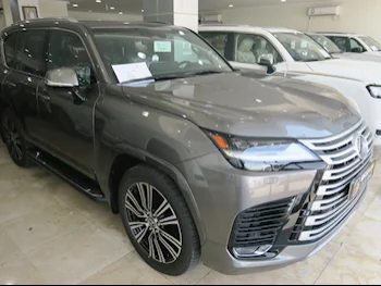 Lexus  LX  600 Luxury  2025  Automatic  0 Km  6 Cylinder  Four Wheel Drive (4WD)  SUV  Gray  With Warranty