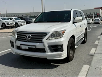Lexus  LX  570  2011  Automatic  411,000 Km  8 Cylinder  Four Wheel Drive (4WD)  SUV  White