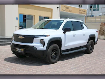 Chevrolet  Silverado  EV  2024  Automatic  3,500 Km  0 Cylinder  Four Wheel Drive (4WD)  Pick Up  White