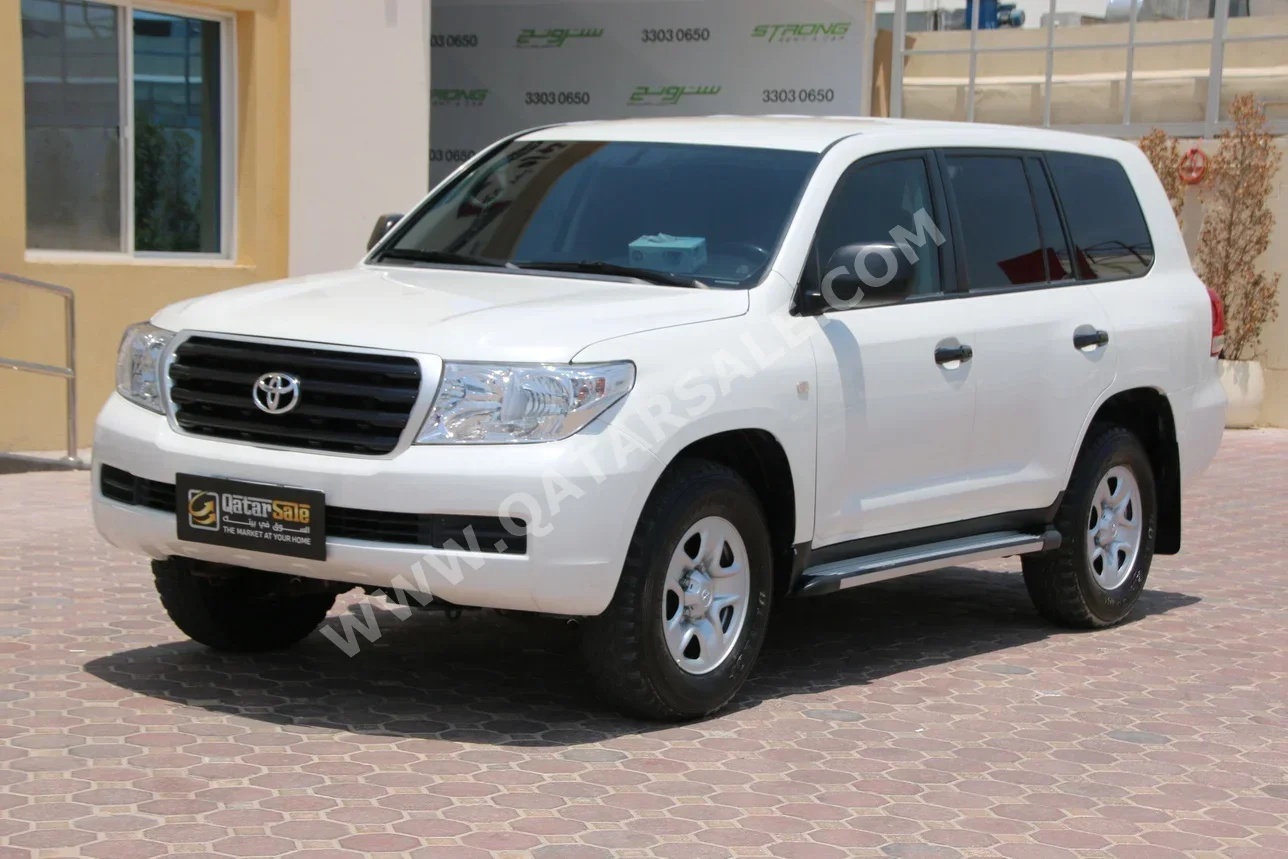 تويوتا  لاند كروزر  جي  2010  عادي  419,000 كم  6 سلندر  دفع رباعي  اس يو في  أبيض