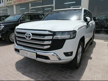 Toyota  Land Cruiser  GXR Twin Turbo  2022  Automatic  79,000 Km  6 Cylinder  Four Wheel Drive (4WD)  SUV  White