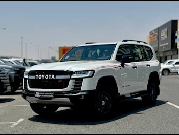 Toyota  Land Cruiser  GR Sport Twin Turbo  2025  Automatic  0 Km  6 Cylinder  Four Wheel Drive (4WD)  SUV  White  With Warranty