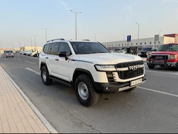 Toyota  Land Cruiser  GR Sport Twin Turbo  2023  Automatic  46,000 Km  6 Cylinder  Four Wheel Drive (4WD)  SUV  White  With Warranty