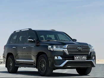 Toyota  Land Cruiser  GXR Black Edition  2018  Automatic  104,000 Km  8 Cylinder  Four Wheel Drive (4WD)  SUV  Black