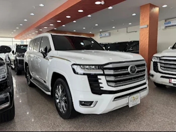 Toyota  Land Cruiser  VXR Twin Turbo  2024  Automatic  14,000 Km  6 Cylinder  Four Wheel Drive (4WD)  SUV  White  With Warranty