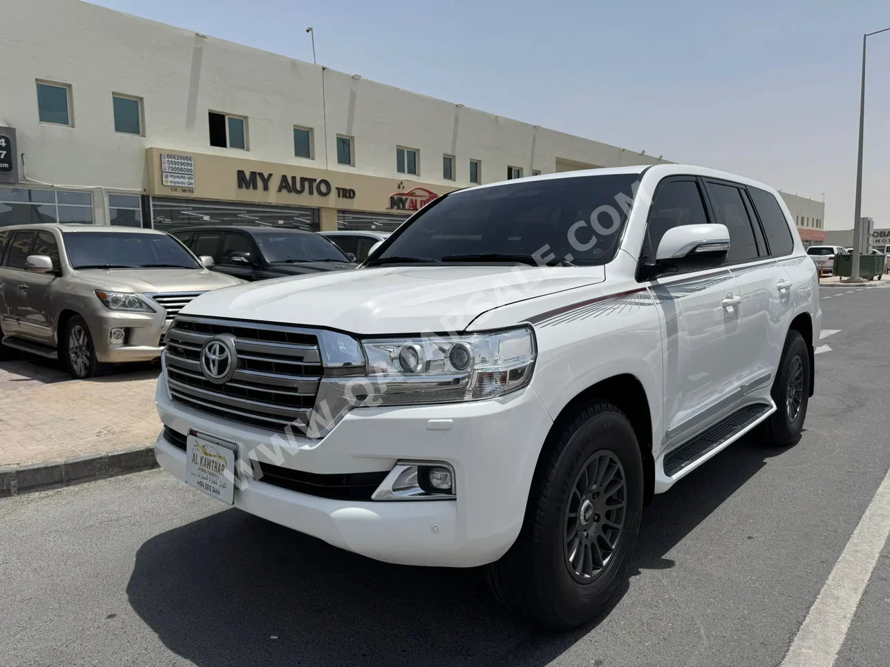Toyota  Land Cruiser  GXR  2019  Automatic  238,000 Km  6 Cylinder  Four Wheel Drive (4WD)  SUV  White