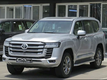 Toyota  Land Cruiser  GXR Twin Turbo  2022  Automatic  139,000 Km  6 Cylinder  Four Wheel Drive (4WD)  SUV  Silver