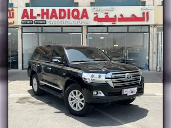 Toyota  Land Cruiser  VXR  2018  Automatic  178,000 Km  8 Cylinder  Four Wheel Drive (4WD)  SUV  Black