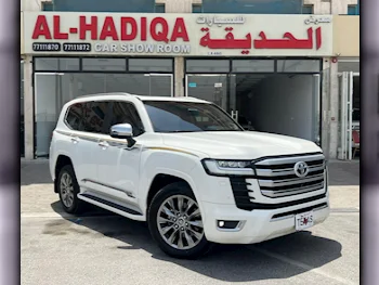 Toyota  Land Cruiser  VX Twin Turbo  2023  Automatic  72,000 Km  6 Cylinder  Four Wheel Drive (4WD)  SUV  White  With Warranty