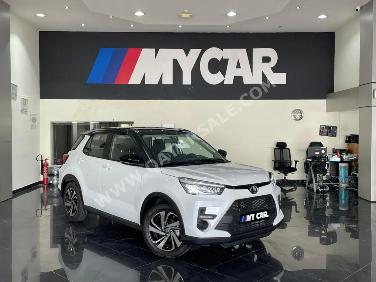 Toyota  Raize  2024  Automatic  0 Km  3 Cylinder  Four Wheel Drive (4WD)  SUV  White  With Warranty