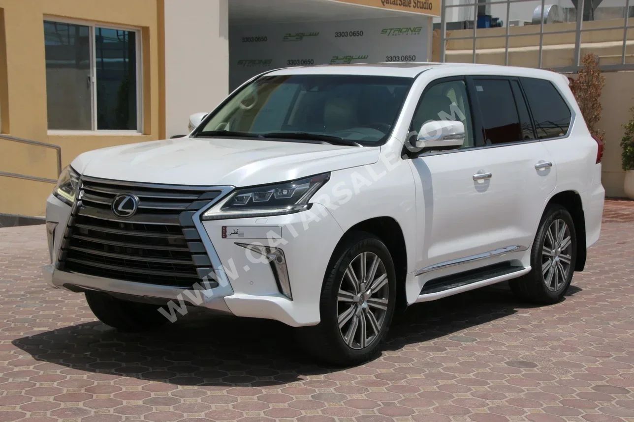 Lexus  LX  570  2017  Automatic  250,000 Km  8 Cylinder  Four Wheel Drive (4WD)  SUV  White