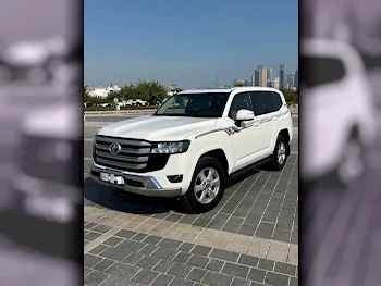 Toyota  Land Cruiser  GXR  2022  Automatic  98,000 Km  6 Cylinder  Four Wheel Drive (4WD)  SUV  White