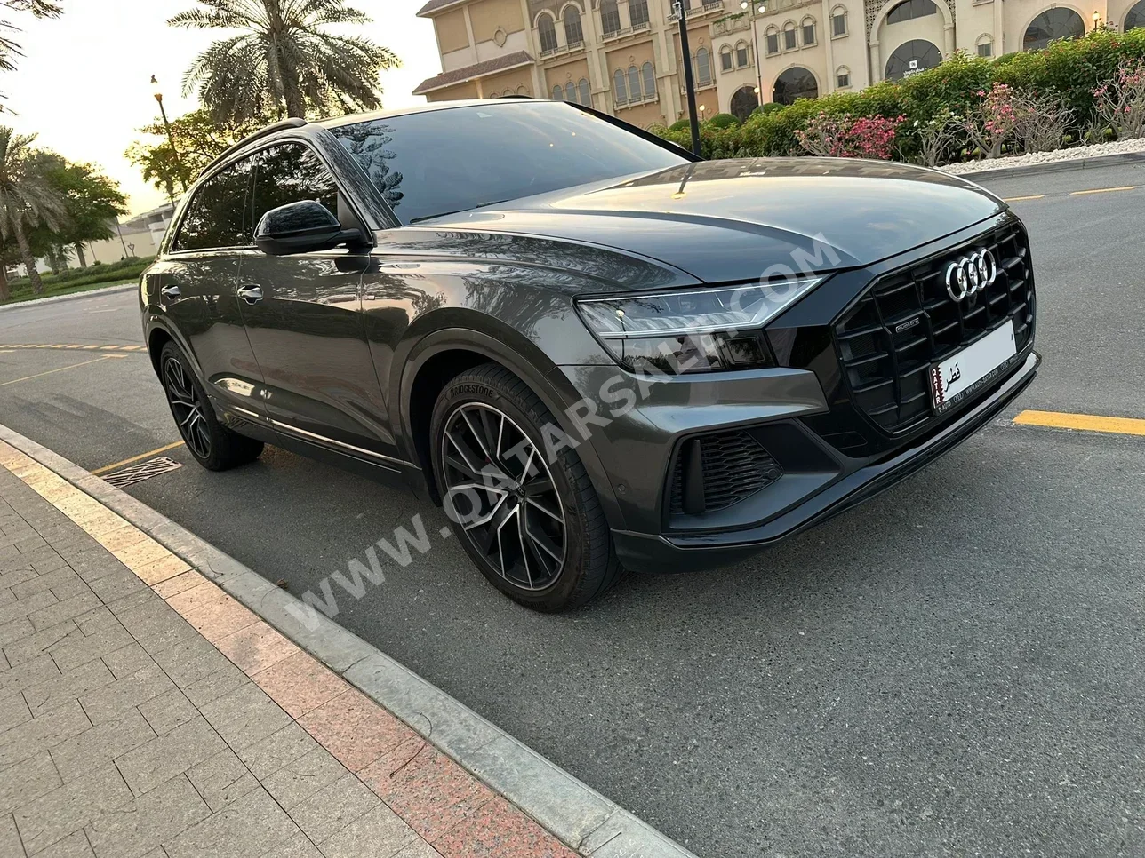 اودي  كيو 8  اس لاين  2022  اوتوماتيك  58,000 كم  6 سلندر  دفع كلي مستمر  اس يو في  رمادي