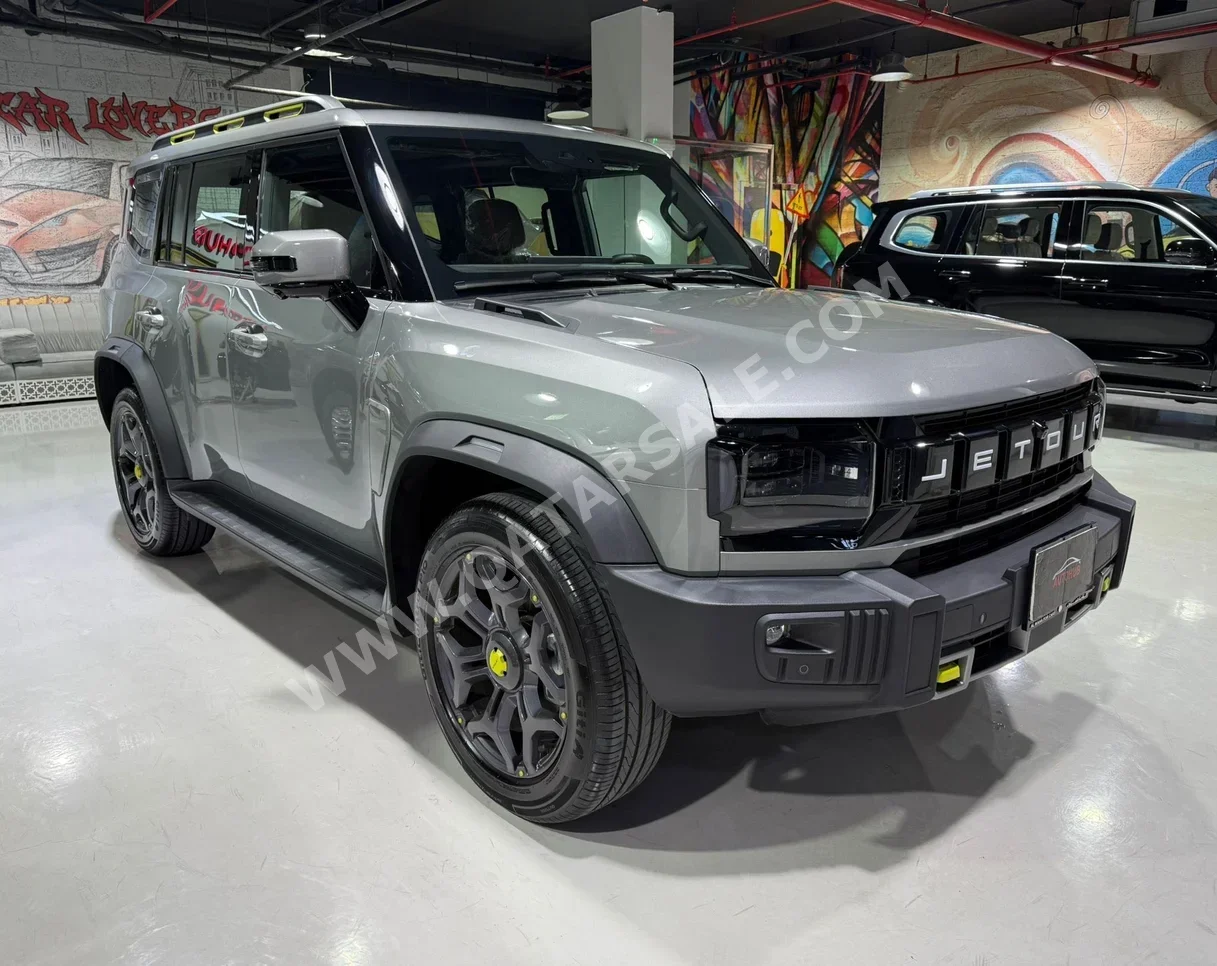 Jetour  T2  Luxury  2025  Automatic  5,000 Km  4 Cylinder  All Wheel Drive (AWD)  SUV  Silver  With Warranty