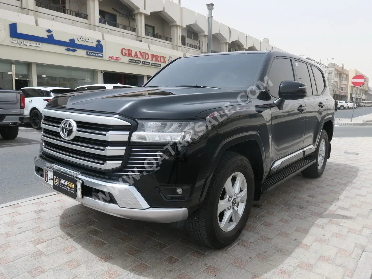 Toyota  Land Cruiser  GXR  2024  Automatic  32,000 Km  6 Cylinder  Four Wheel Drive (4WD)  SUV  Black  With Warranty