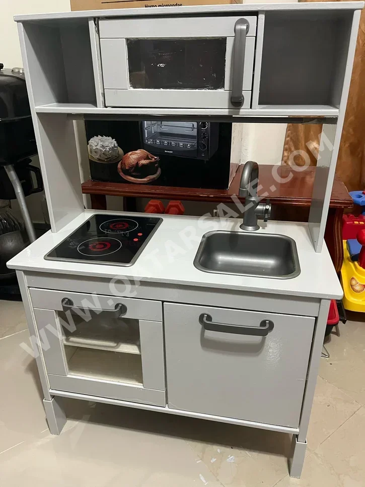 Kitchens & Play food  - 3-4 Years  - Gray