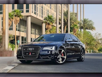 Audi  S  8  2014  Automatic  205,000 Km  8 Cylinder  All Wheel Drive (AWD)  Sedan  Black