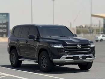 Toyota  Land Cruiser  GX  2022  Automatic  43,000 Km  6 Cylinder  Four Wheel Drive (4WD)  SUV  Black