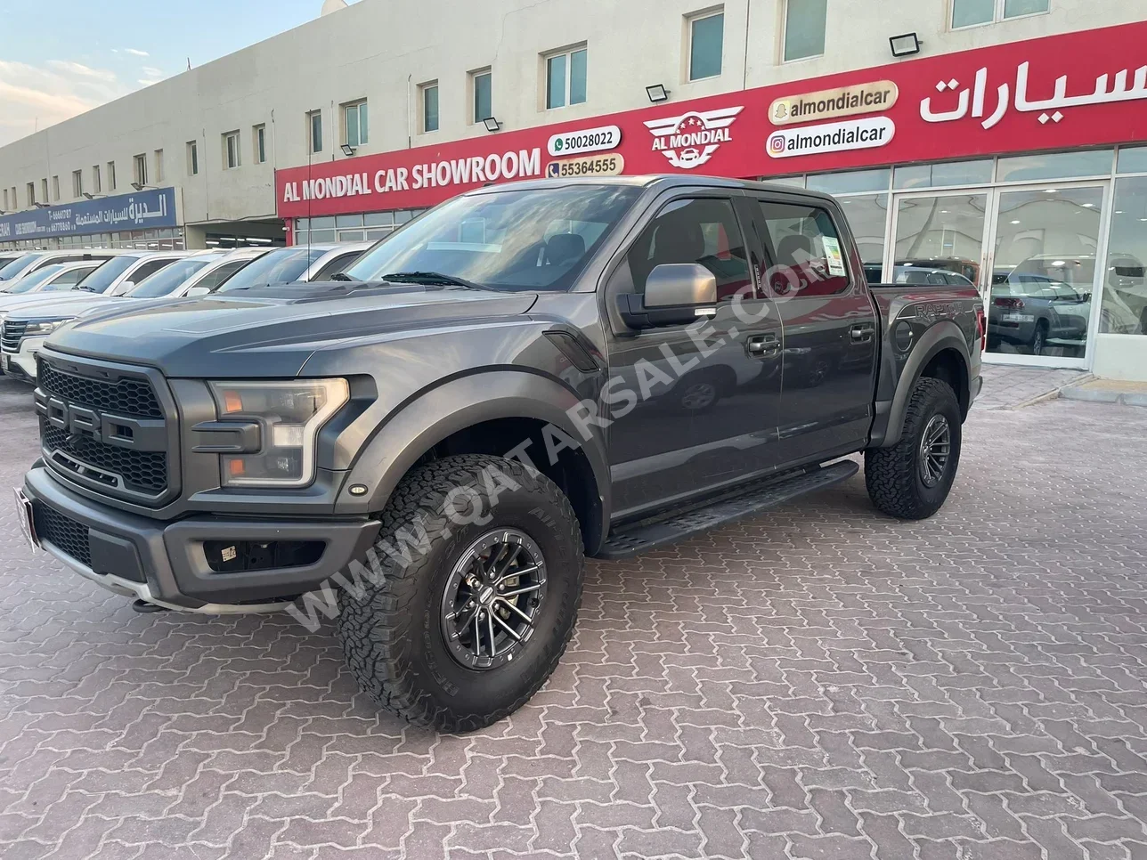 فورد  رابتر  2020  اوتوماتيك  135,000 كم  8 سلندر  دفع رباعي  بيكب  أسود