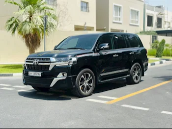 Toyota  Land Cruiser  GXR- Grand Touring  2021  Automatic  151,000 Km  8 Cylinder  Four Wheel Drive (4WD)  SUV  Black