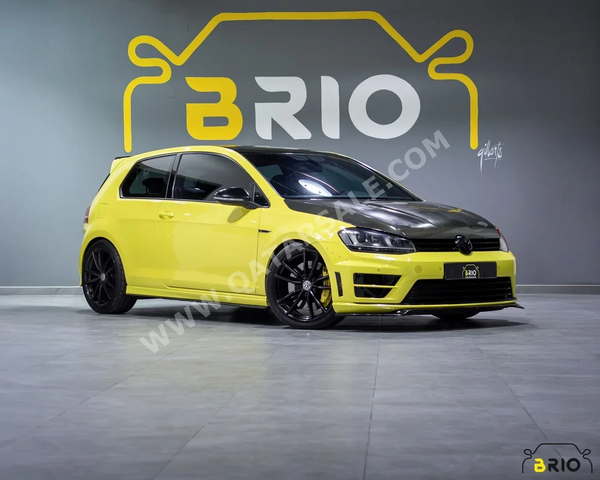 Volkswagen  Golf  R  2016  Automatic  135,000 Km  4 Cylinder  Rear Wheel Drive (RWD)  Hatchback  Yellow