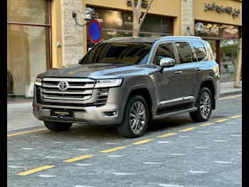 Toyota  Land Cruiser  VX Twin Turbo  2023  Automatic  27,000 Km  6 Cylinder  Four Wheel Drive (4WD)  SUV  Bronze  With Warranty