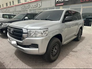 تويوتا  لاند كروزر  جي  2017  عادي  119,000 كم  6 سلندر  دفع رباعي  اس يو في  فضي