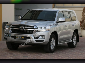 Toyota  Land Cruiser  GXR  2021  Automatic  108,000 Km  6 Cylinder  Four Wheel Drive (4WD)  SUV  Silver