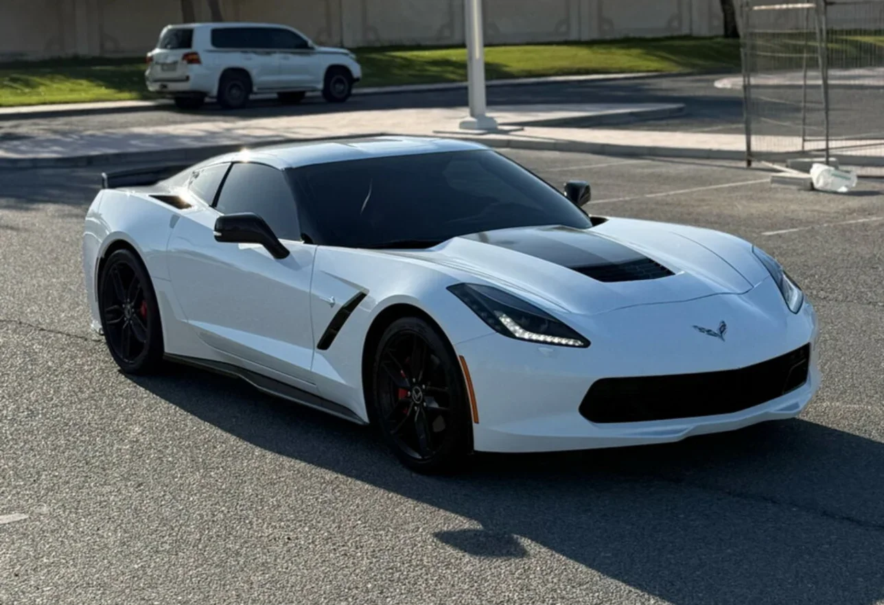 Chevrolet  Corvette  C7  2015  Automatic  123,000 Km  8 Cylinder  Rear Wheel Drive (RWD)  Coupe / Sport  White