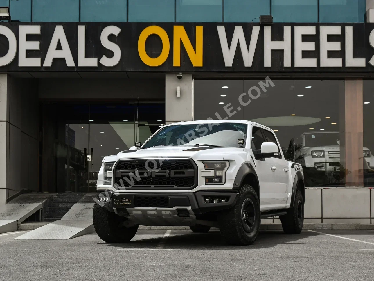 Ford  F  150 Raptor  2017  Automatic  185,000 Km  6 Cylinder  Four Wheel Drive (4WD)  Pick Up  White