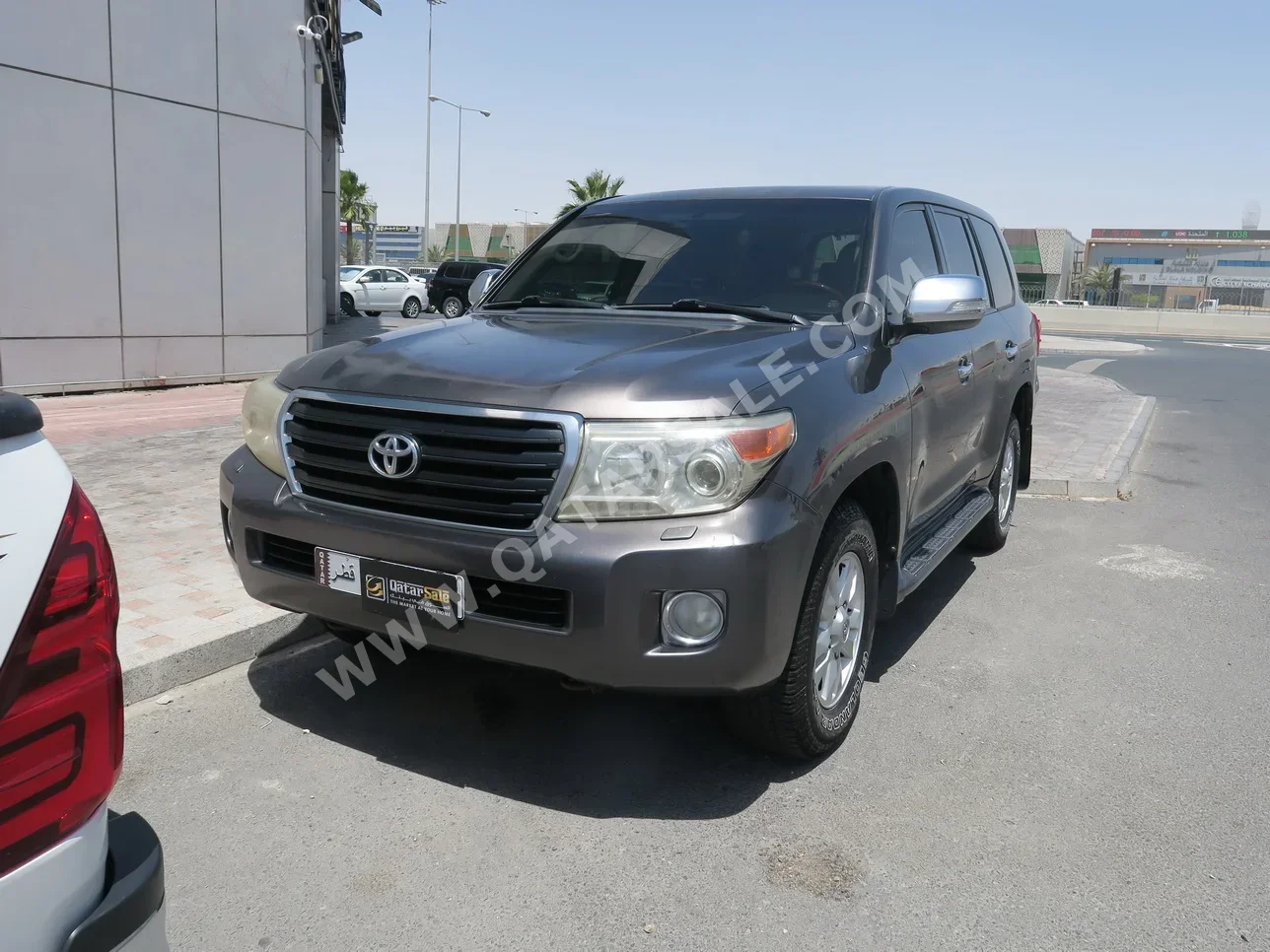 Toyota  Land Cruiser  GXR  2012  Automatic  253,000 Km  8 Cylinder  Four Wheel Drive (4WD)  SUV  Gray