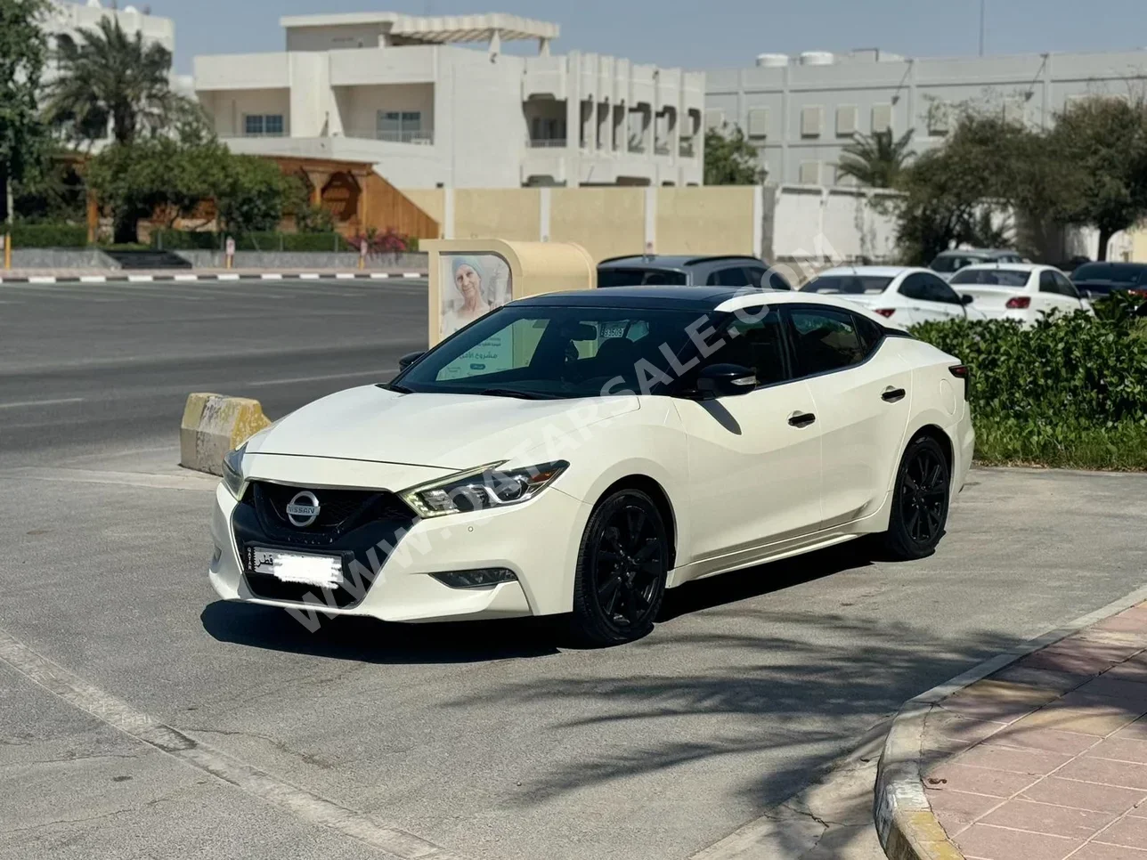 Nissan  Maxima  2016  Automatic  170,000 Km  6 Cylinder  Rear Wheel Drive (RWD)  Sedan  White