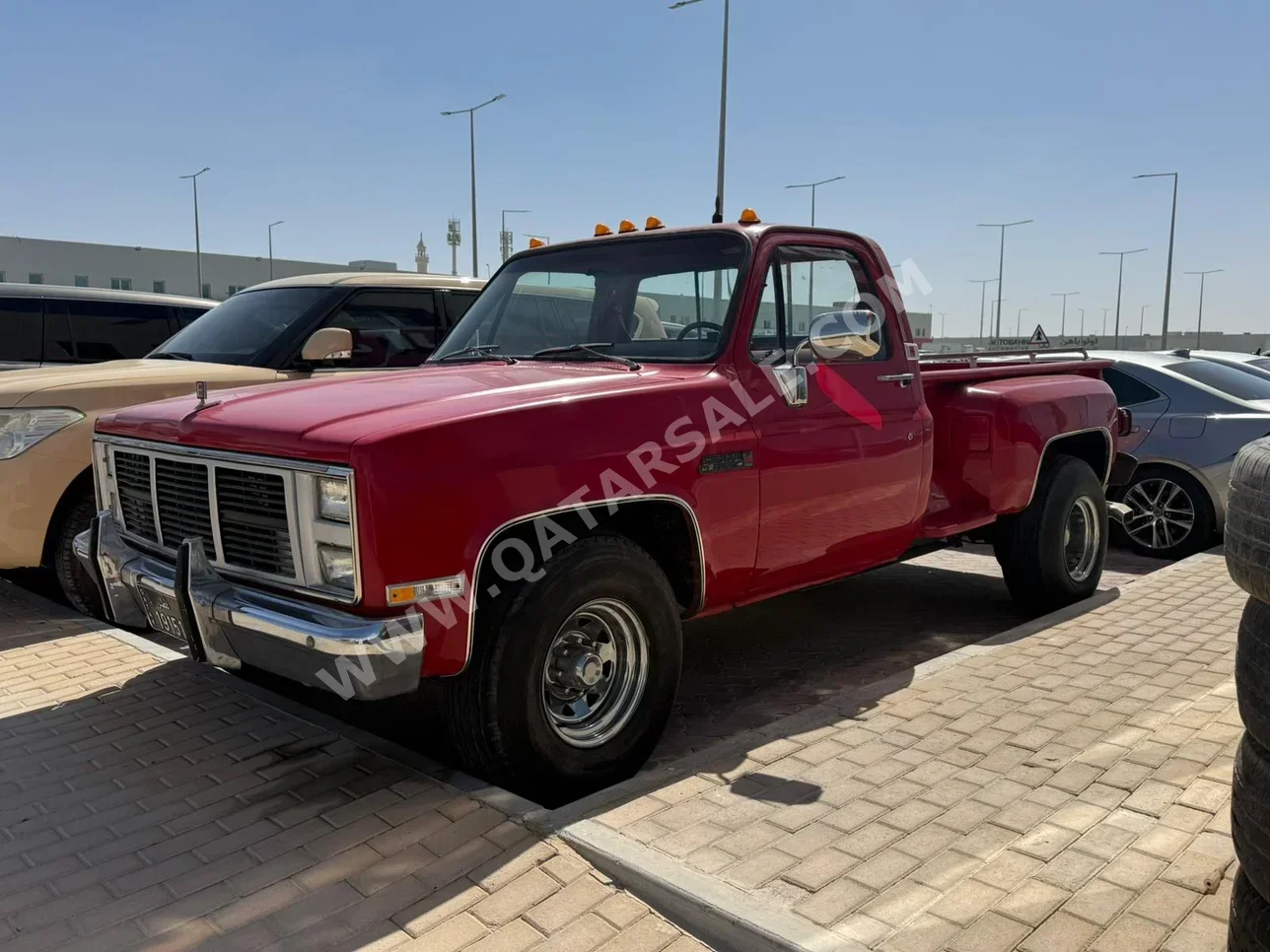 GMC  Classic  1981  Manual  999,999 Km  8 Cylinder  Rear Wheel Drive (RWD)  Pick Up  Red