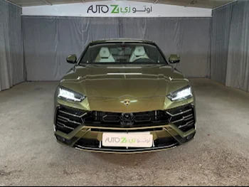 لمبرجيني  اوروس  اس  2022  اوتوماتيك  25,400 كم  8 سلندر  دفع رباعي  اس يو في  أخضر  تحت الضمان