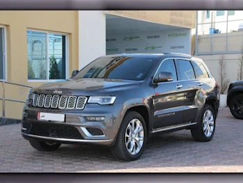 Jeep  Grand Cherokee  Summit  2019  Automatic  130,000 Km  8 Cylinder  Four Wheel Drive (4WD)  SUV  Gray