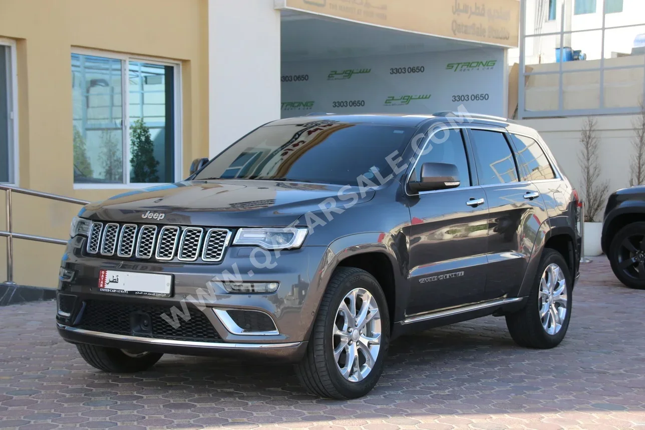Jeep  Grand Cherokee  Summit  2019  Automatic  130,000 Km  8 Cylinder  Four Wheel Drive (4WD)  SUV  Gray