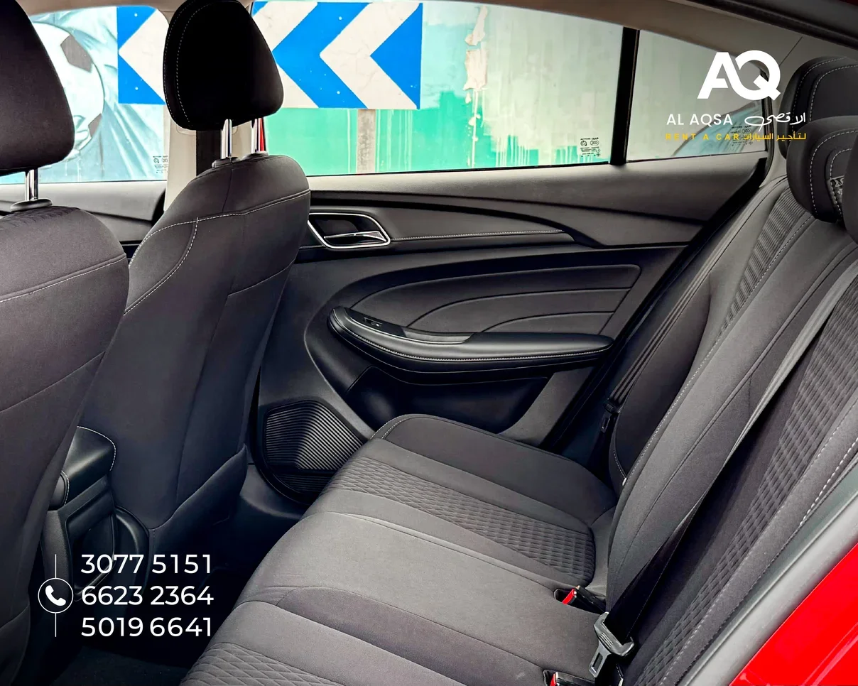 متسوبيشي اي اس اكس 4 سلندر سيدان فضي 2021