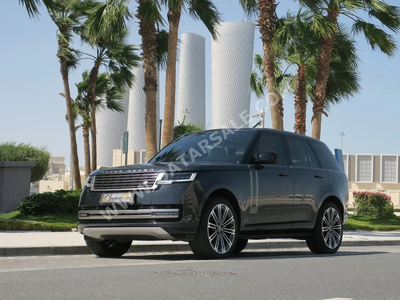 Land Rover  Range Rover  Vogue SE  2024  Automatic  32,000 Km  6 Cylinder  Four Wheel Drive (4WD)  SUV  Carpathian grey  With Warranty