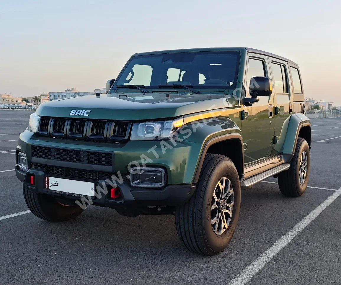 BAIC  BJ40 C  2024  Automatic  2,350 Km  4 Cylinder  Four Wheel Drive (4WD)  SUV  Olive Green  With Warranty
