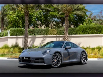 بورش  911  كاريرا  2025  اوتوماتيك  3,975 كم  6 سلندر  دفع خلفي  كوبيه \ سبورت  فضي  تحت الضمان