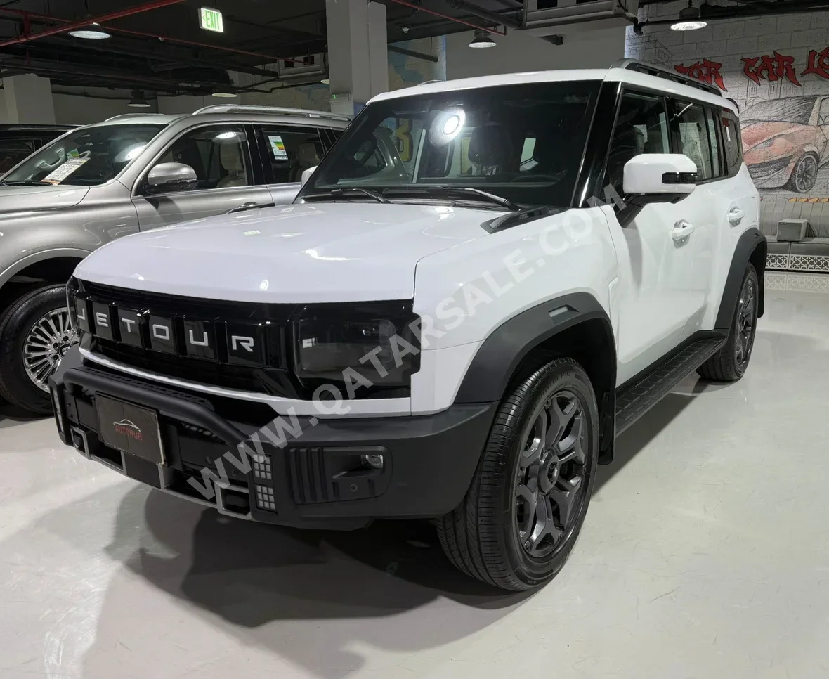Jetour  T2  Luxury Plus  2025  Automatic  6,000 Km  4 Cylinder  All Wheel Drive (AWD)  SUV  White  With Warranty