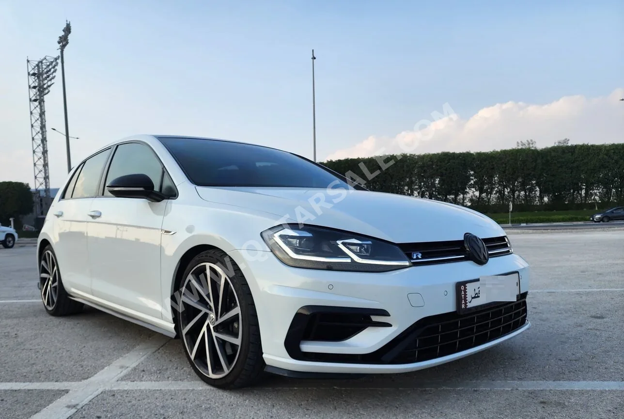Volkswagen  Golf  R  2018  Automatic  80,000 Km  4 Cylinder  Four Wheel Drive (4WD)  Hatchback  White