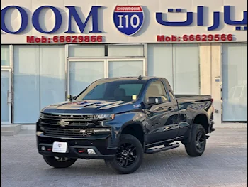 Chevrolet  Silverado  LT Trail Boss Z71  2021  Automatic  109,000 Km  8 Cylinder  Four Wheel Drive (4WD)  Pick Up  Dark Blue