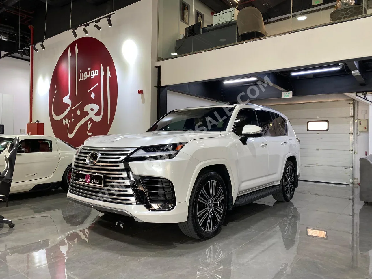 Lexus  LX  600 Luxury  2024  Automatic  27,000 Km  6 Cylinder  Four Wheel Drive (4WD)  SUV  White  With Warranty