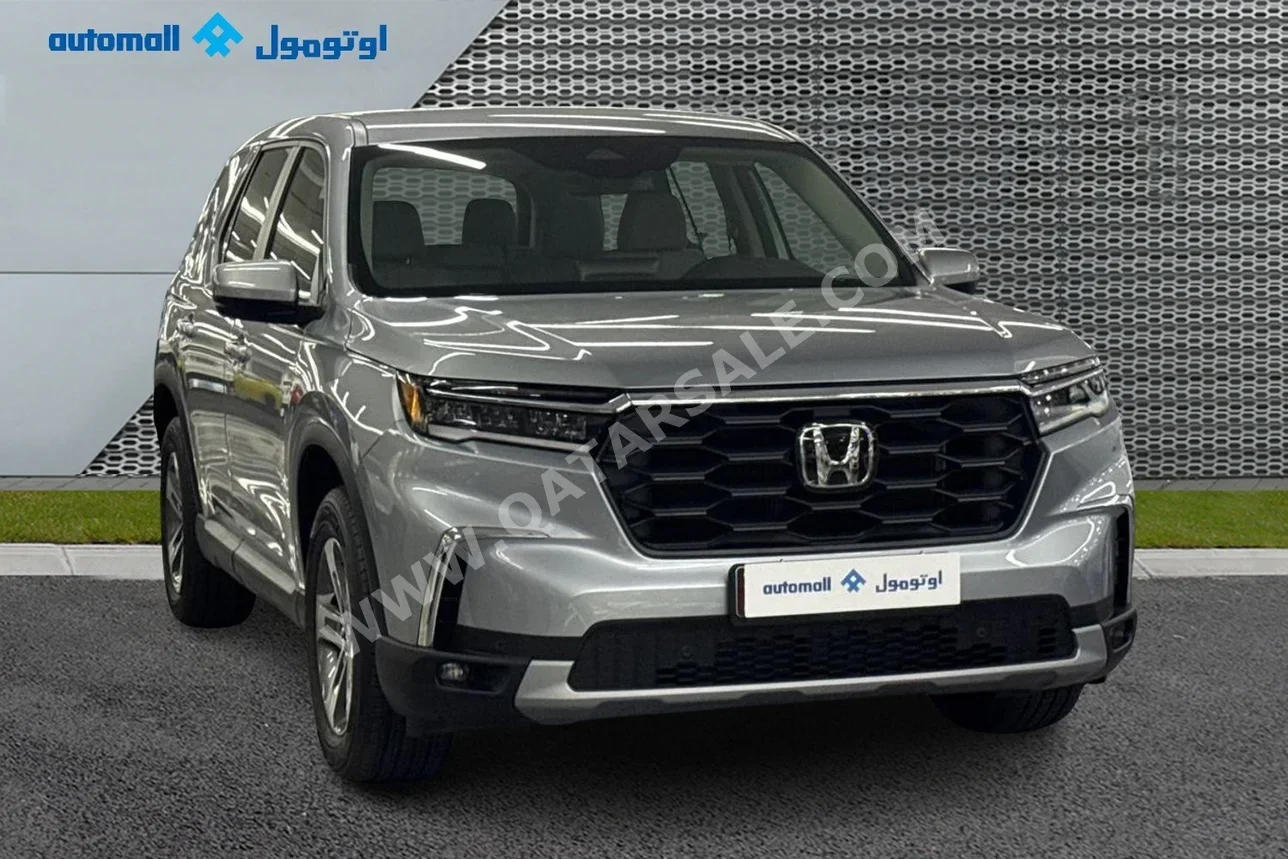 Honda  Pilot  EX  2024  Automatic  8,195 Km  4 Cylinder  Front Wheel Drive (FWD)  SUV  Silver  With Warranty