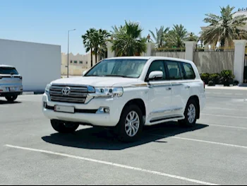 Toyota  Land Cruiser  VXR  2018  Automatic  192,000 Km  8 Cylinder  Four Wheel Drive (4WD)  SUV  White