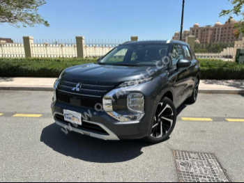 Mitsubishi  Outlander  HL +  2025  Automatic  0 Km  4 Cylinder  Four Wheel Drive (4WD)  SUV  Black  With Warranty