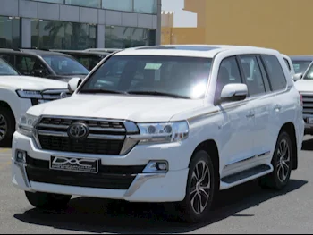 Toyota  Land Cruiser  VXR  2021  Automatic  133,000 Km  8 Cylinder  Four Wheel Drive (4WD)  SUV  White