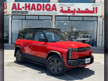 شيري  اي كار  اي كيو 3  2025  اوتوماتيك  0 كم  0 سلندر  دفع كلي مستمر  اس يو في  أحمر  تحت الضمان